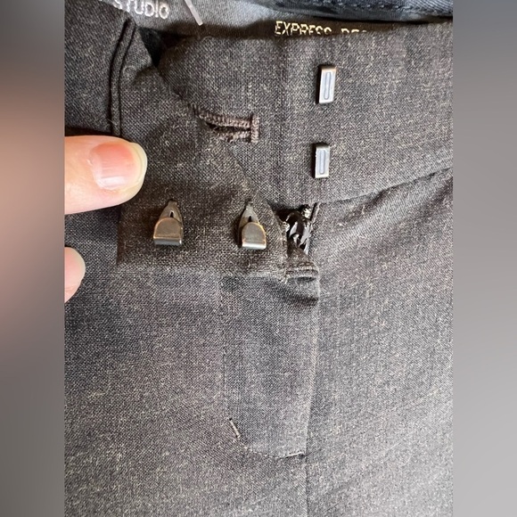 179. Express ‘Editor’ Mid Rise Bootcut Pant - Picture 5 of 9